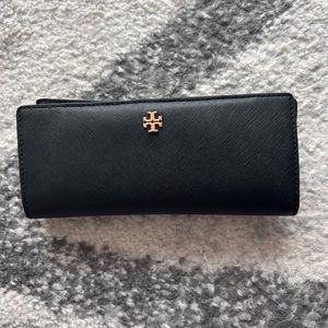 Black wallet